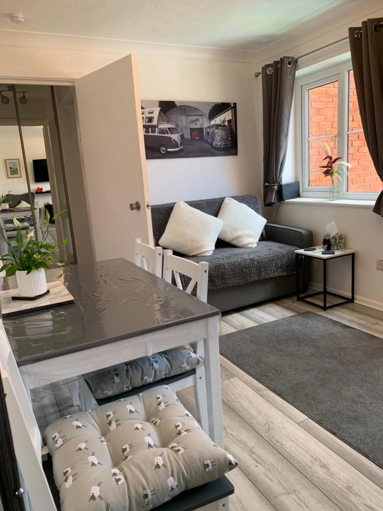 Apartment Town Centre Mold